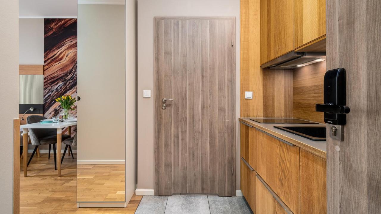 Apartamenty Sun & Snow 19 Dzielnica With Free Parking 바르샤바 외부 사진